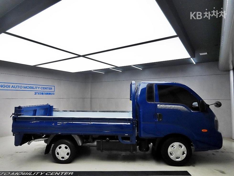 2013 - kia bongo iii