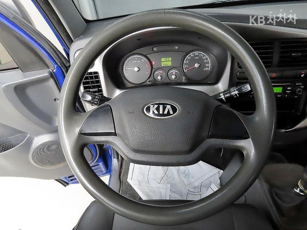 2013 - kia bongo iii