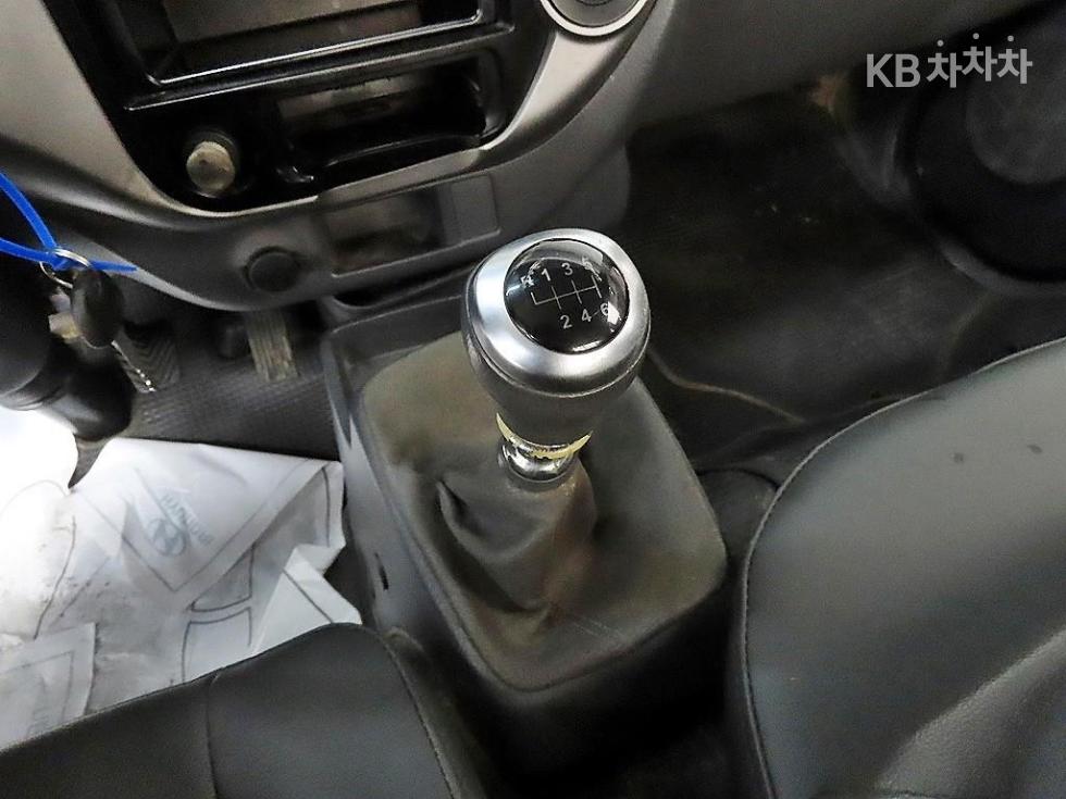 2013 - kia bongo iii