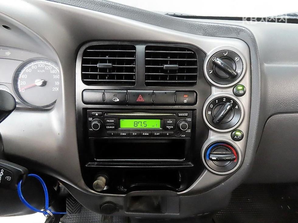 2013 - kia bongo iii