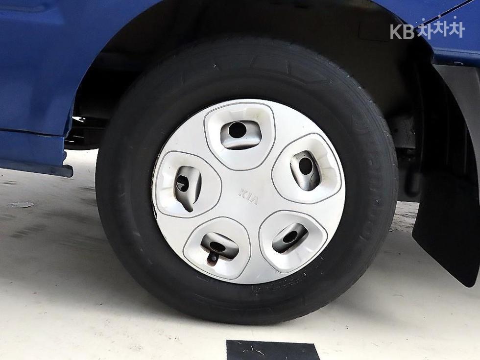 2013 - kia bongo iii