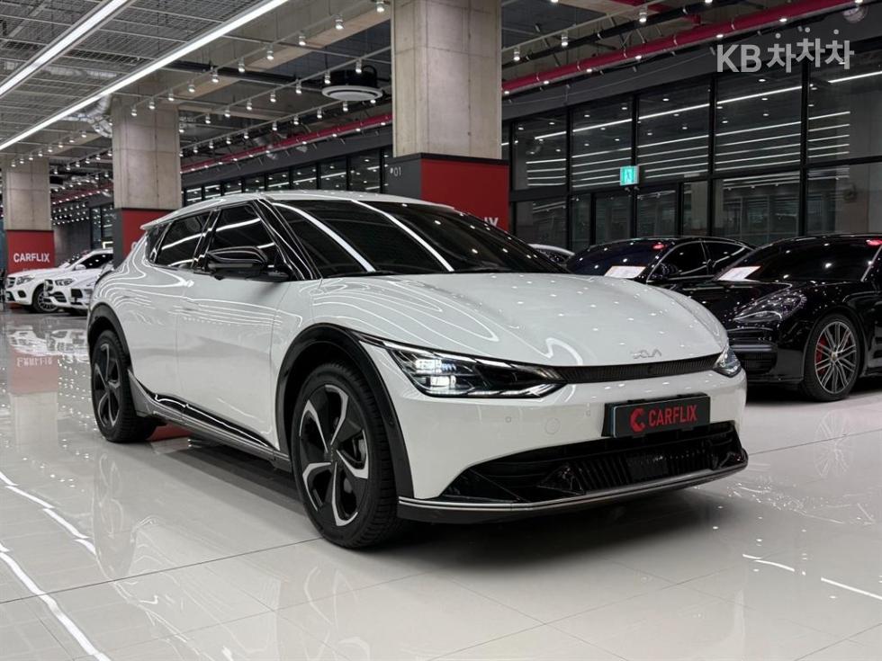 기아 EV6 롱 레인지 2WD 어스
