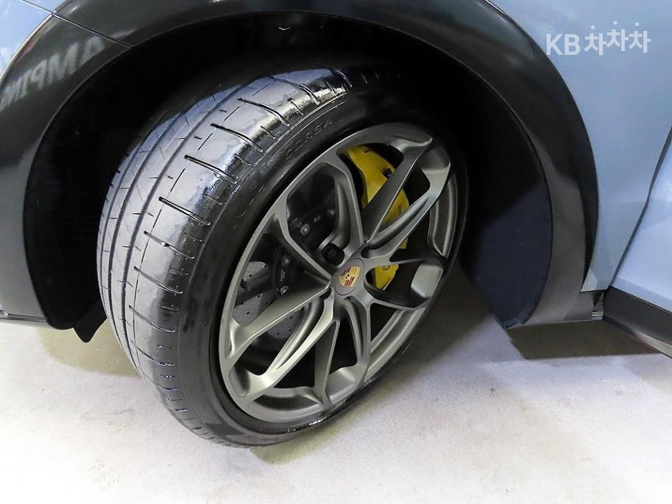 Porsche (9Y0) 2022 — Korean used car export