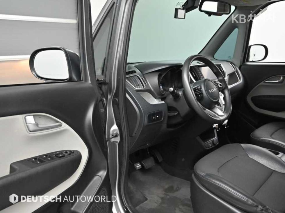 2022 - kia ray