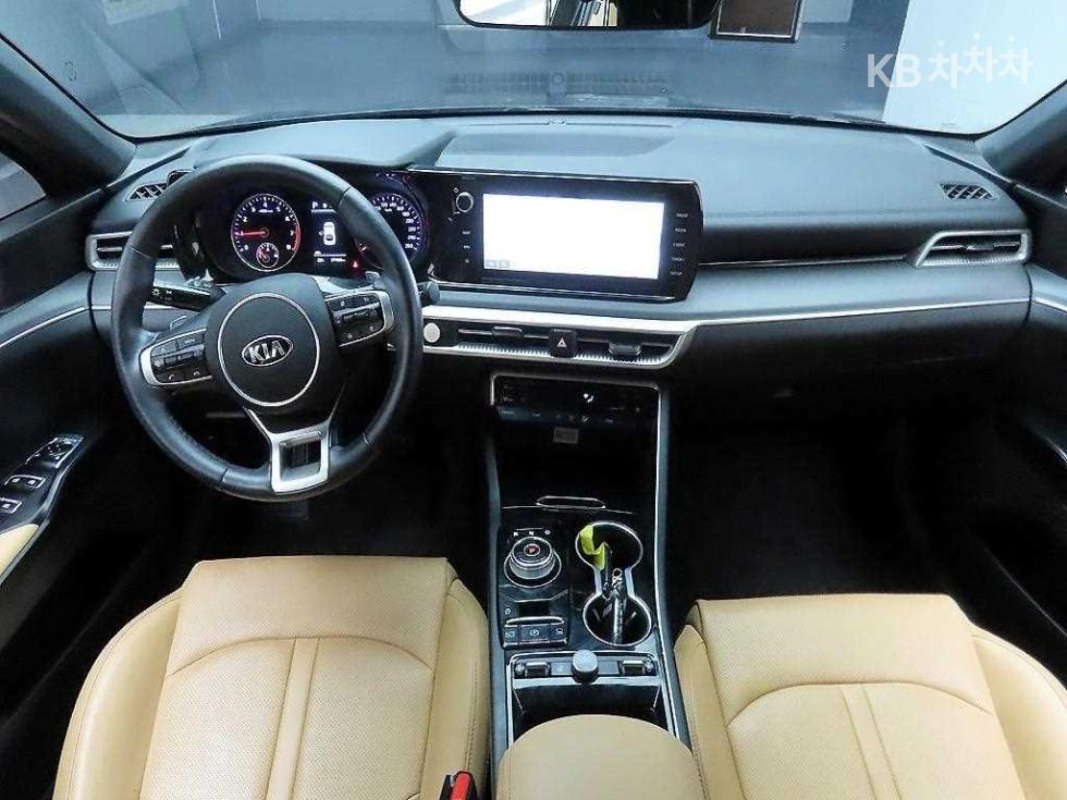 2021 - kia k5