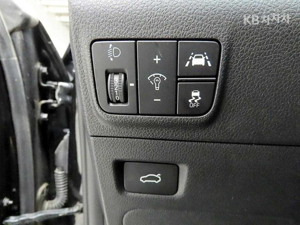 2021 - kia k5