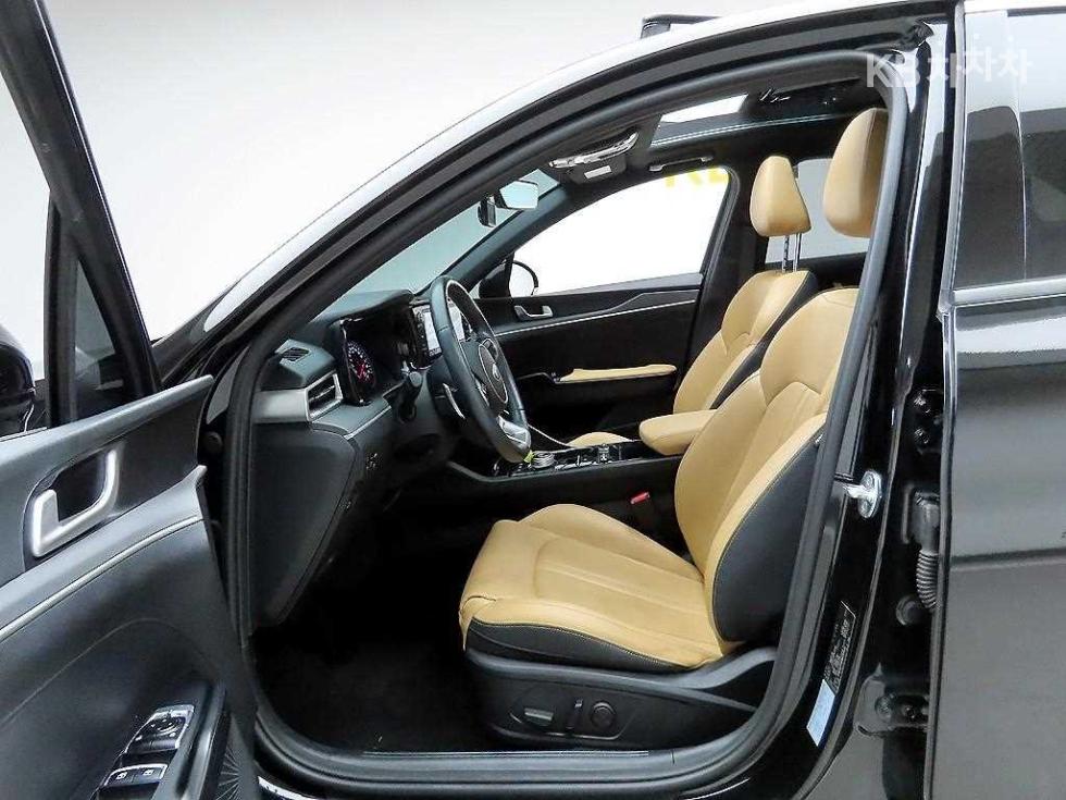2021 - kia k5