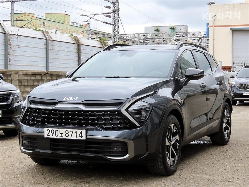 2022 - kia sportage