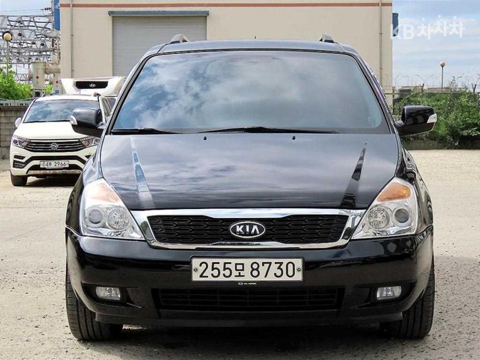 2011 kia carnival