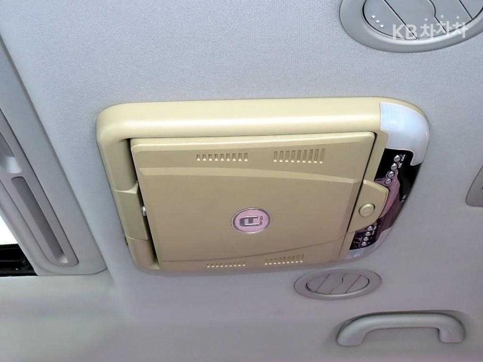 2011 - kia carnival