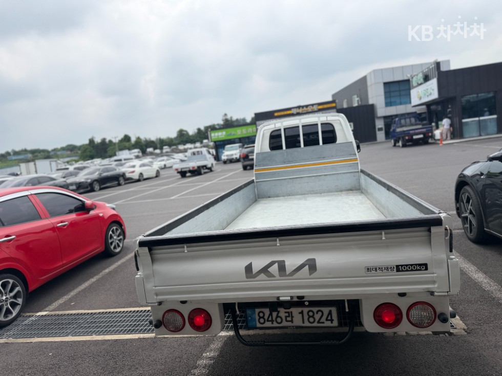 2023 - kia bongo iii