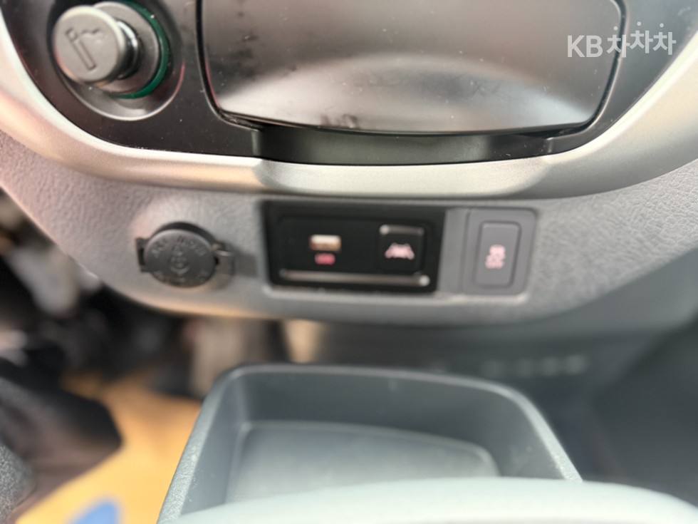 2023 - kia bongo iii