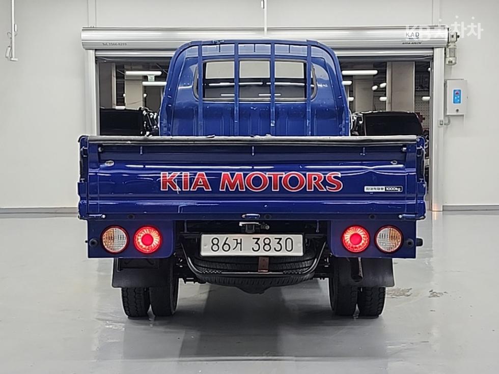 2018 - kia bongo iii