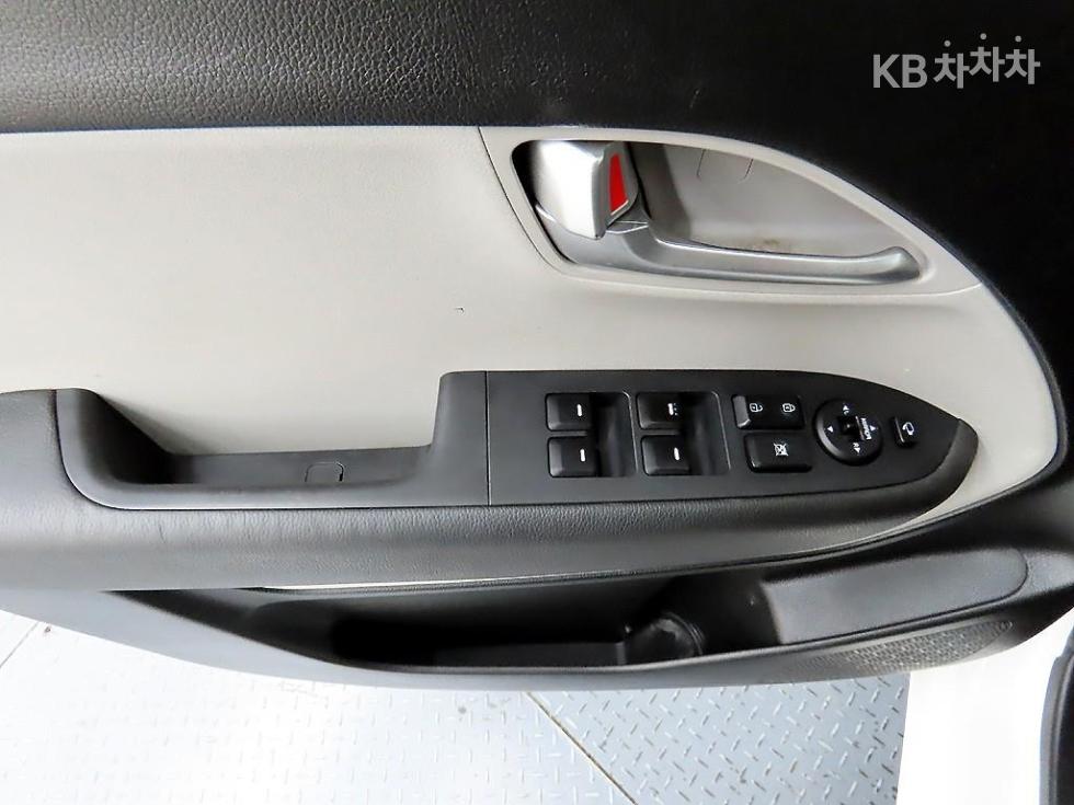 2022 - kia ray