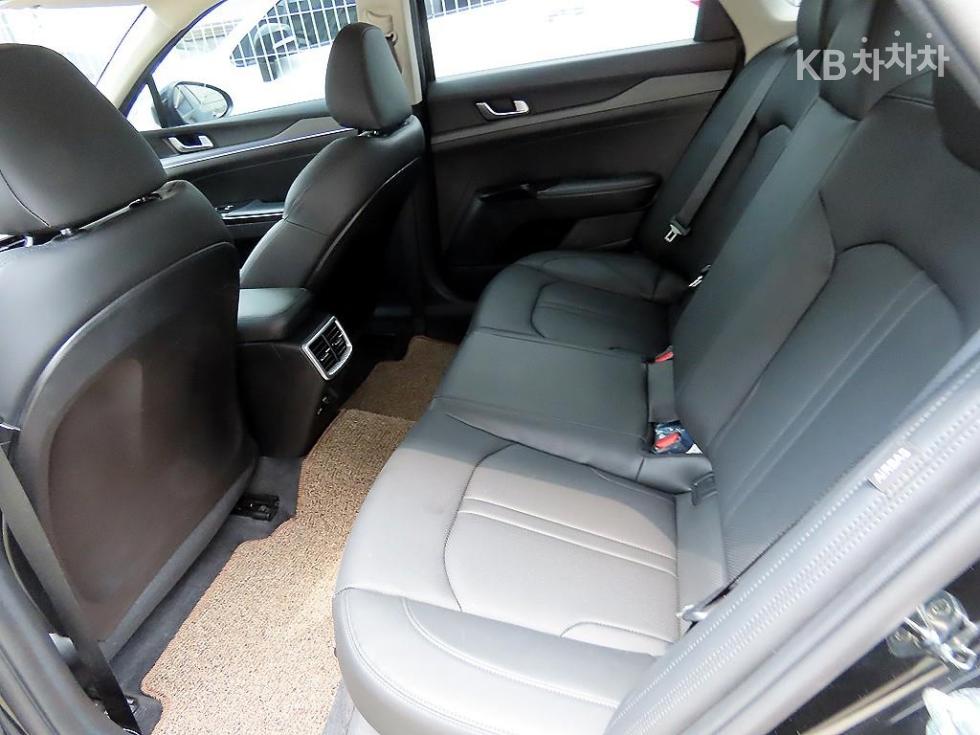 2020 - kia k5