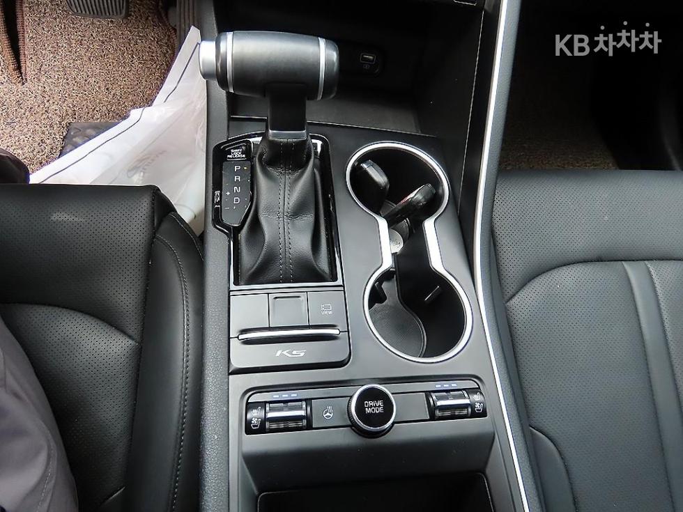 2020 - kia k5