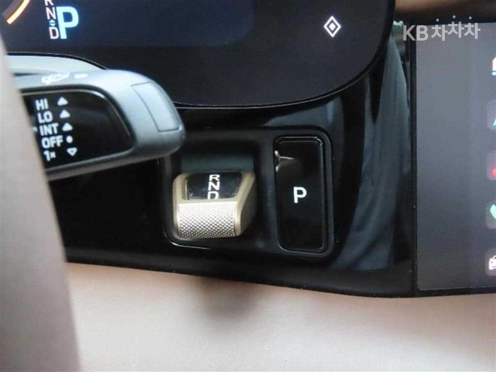 Porsche Taycan — miniaturë 6