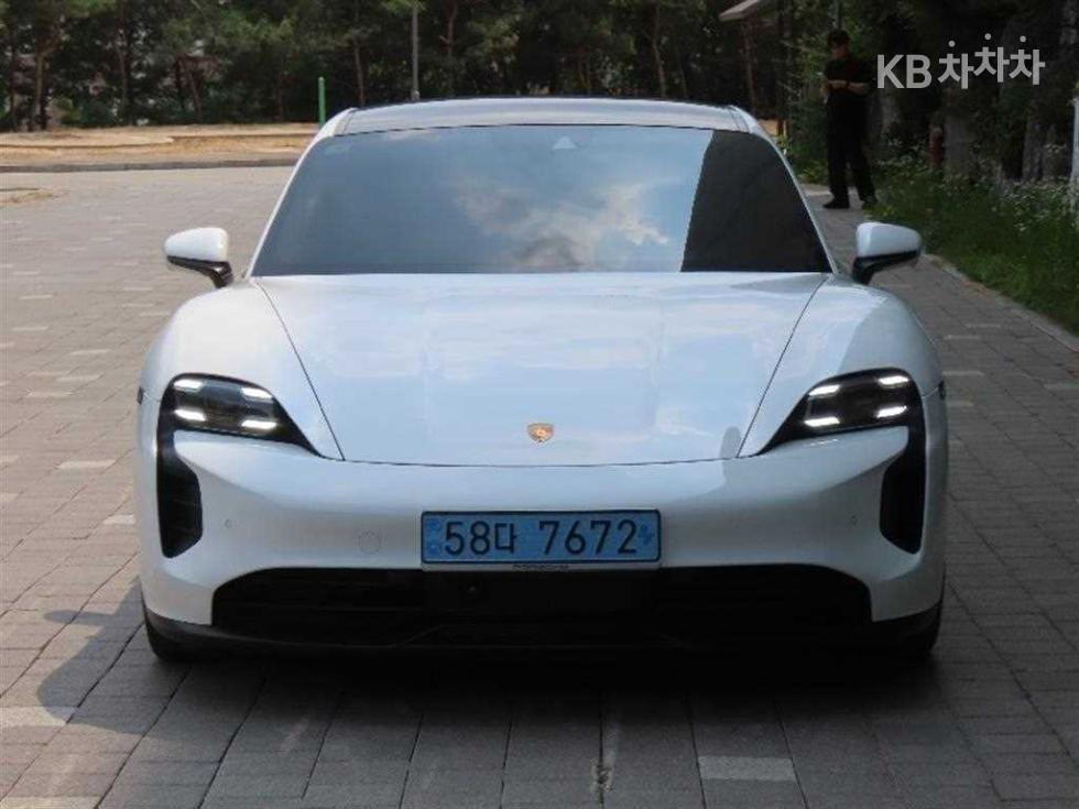 2023 porsche taycan