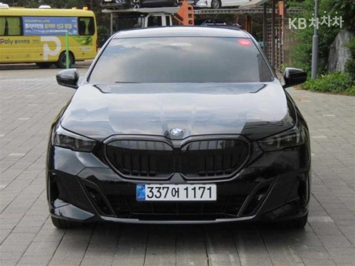 BMW 5er 530i xDrive — foto 1