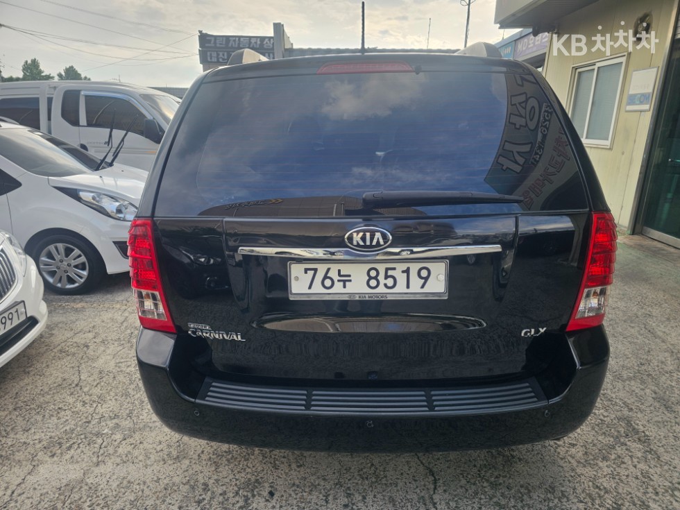 2013 - kia carnival