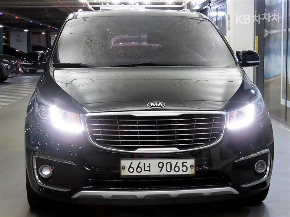Kia Carnival — miniaturë 2