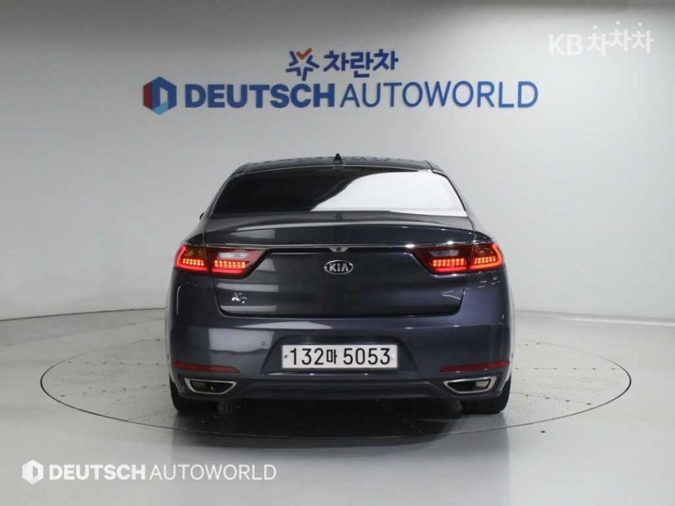 2017 - kia k7