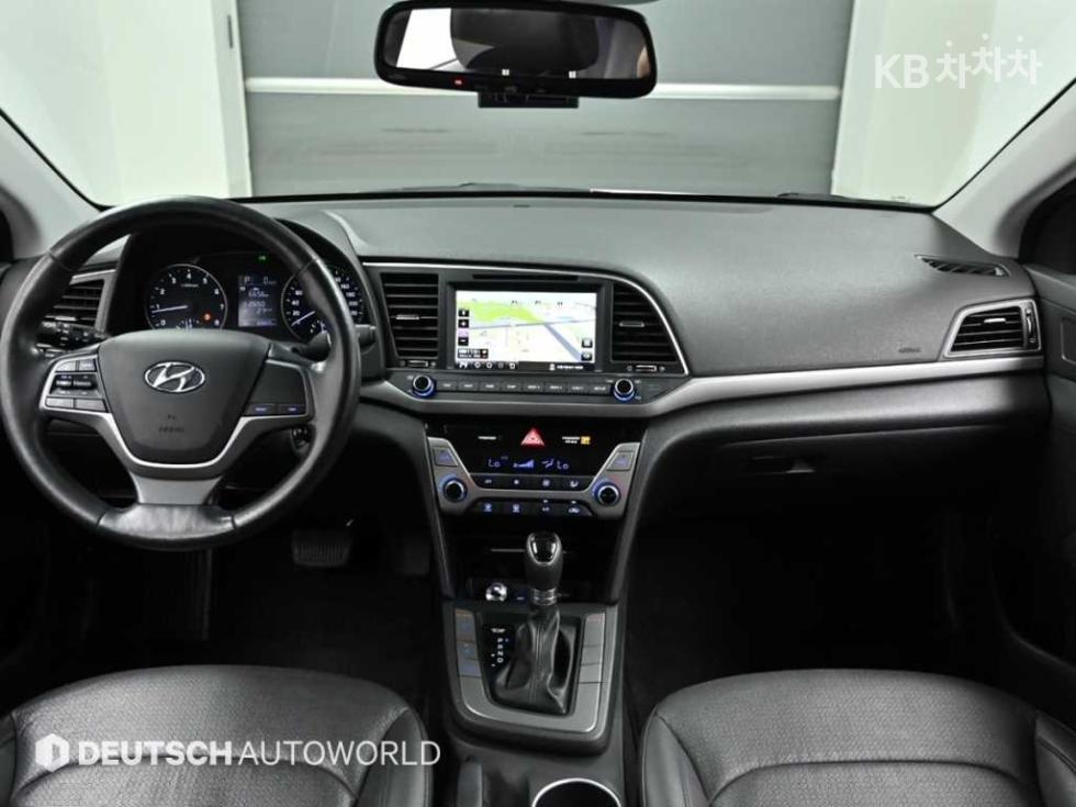Hyundai Avante — miniaturë 7
