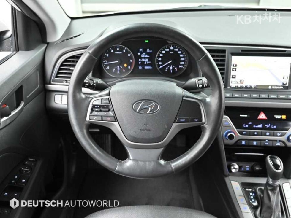Hyundai Avante — miniaturë 13