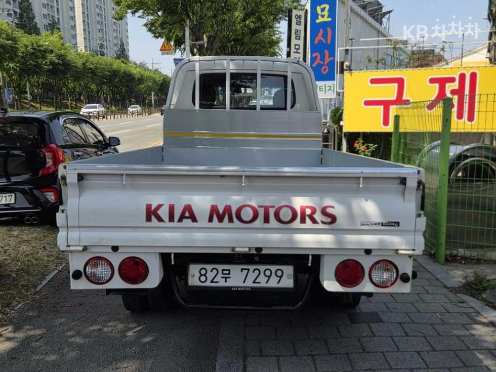2018 - kia bongo iii