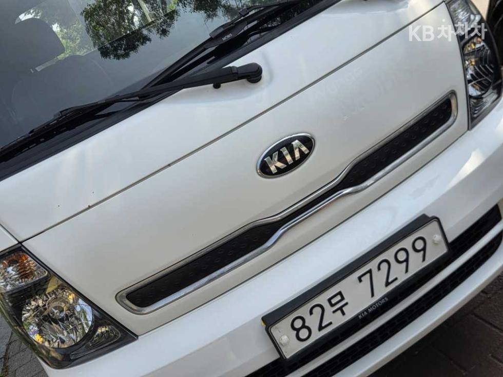 2018 - kia bongo iii