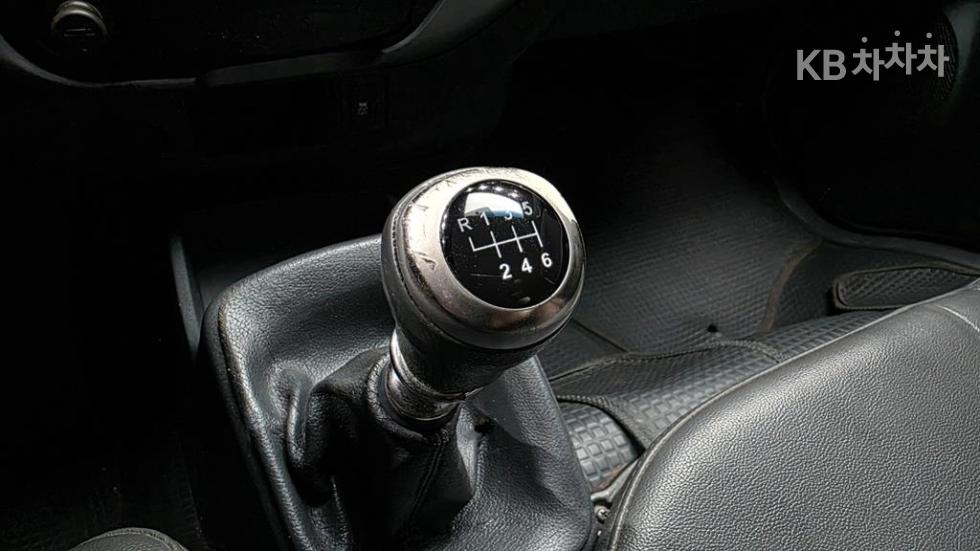 2015 - kia bongo iii