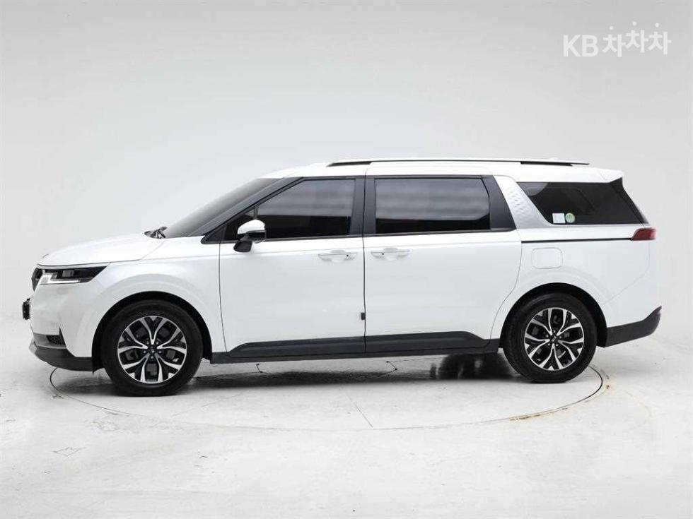 2021 - kia carnival