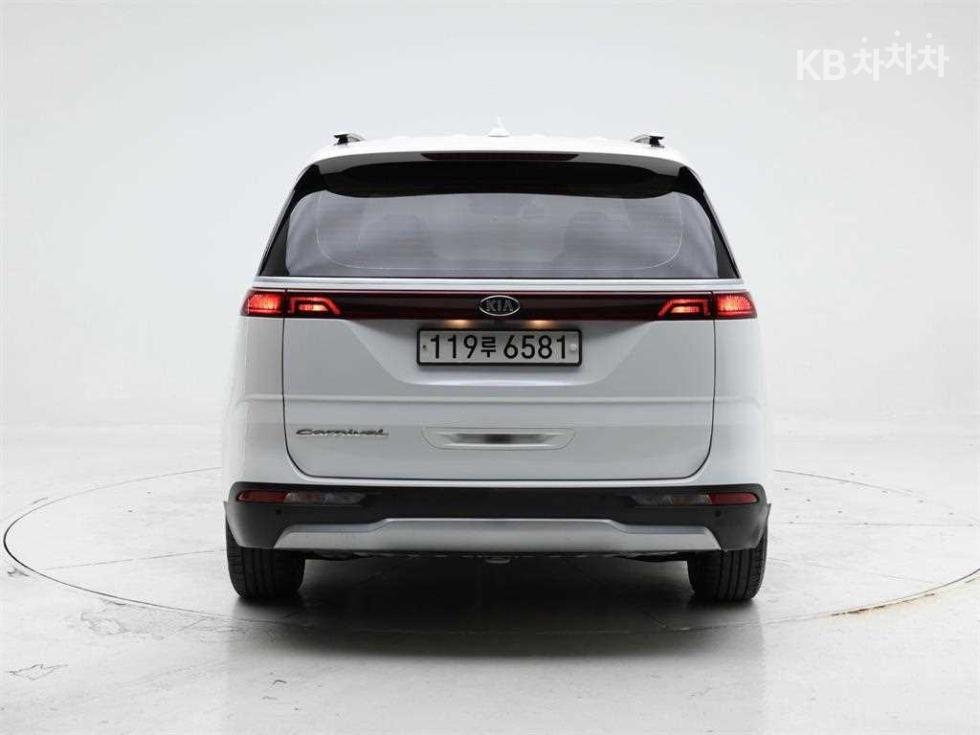 2021 - kia carnival