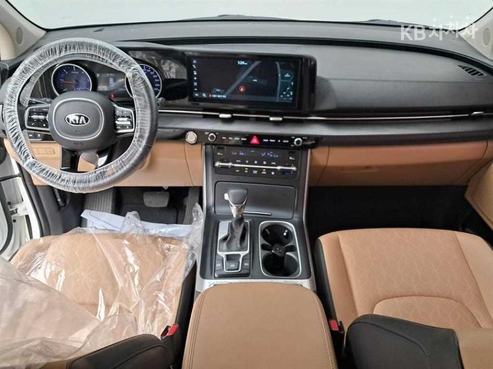 2021 - kia carnival
