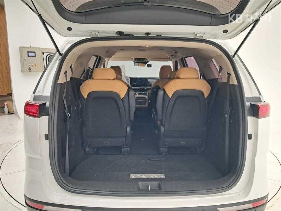 2021 - kia carnival