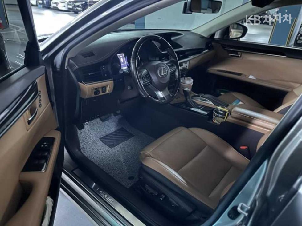 2018 - lexus es