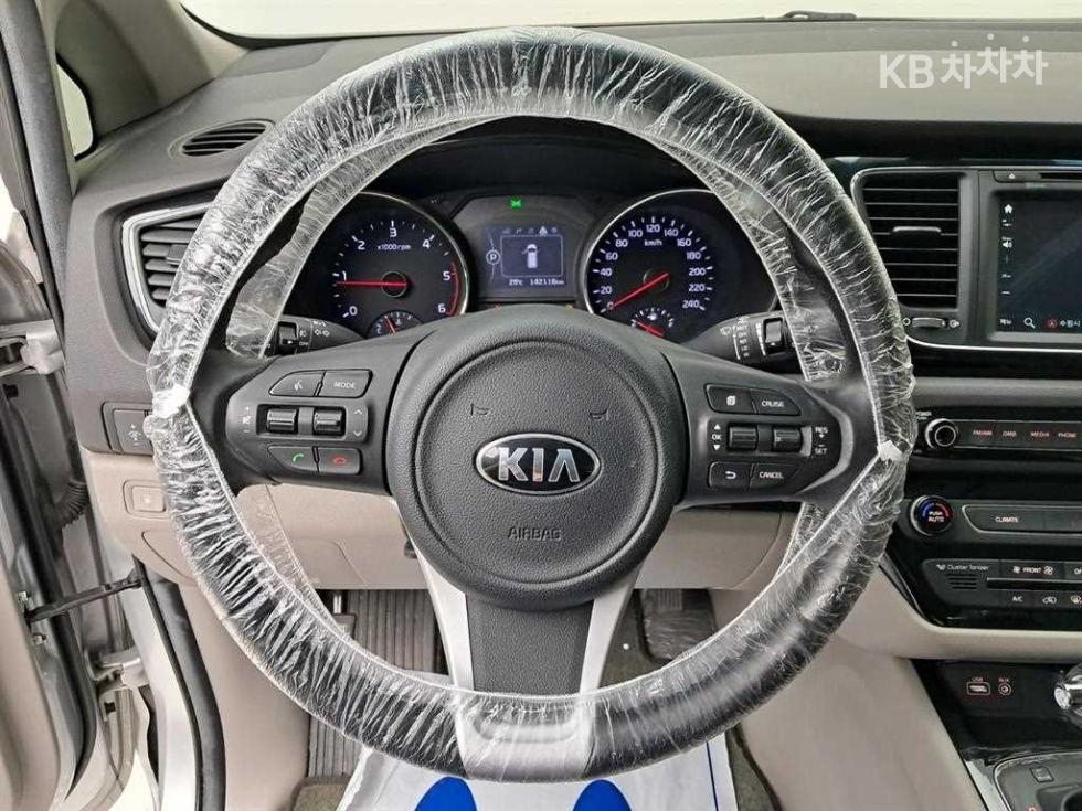 2016 - kia carnival