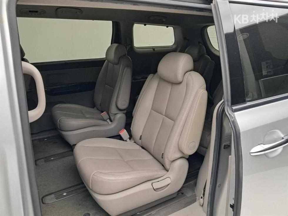 2016 - kia carnival