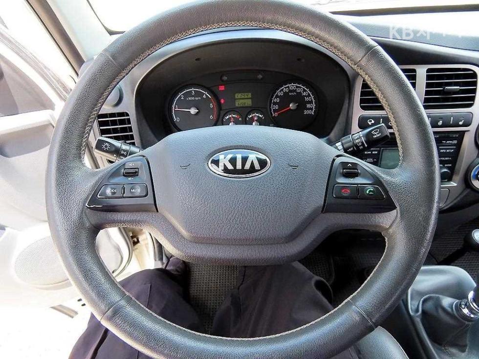 2014 - kia bongo iii