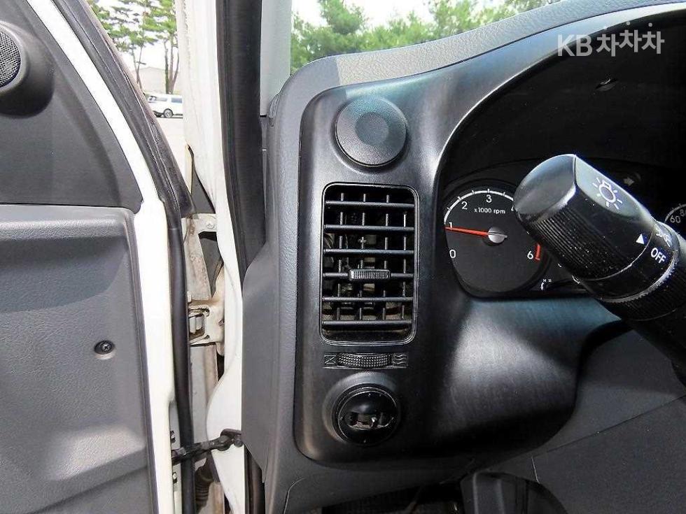 2014 - kia bongo iii