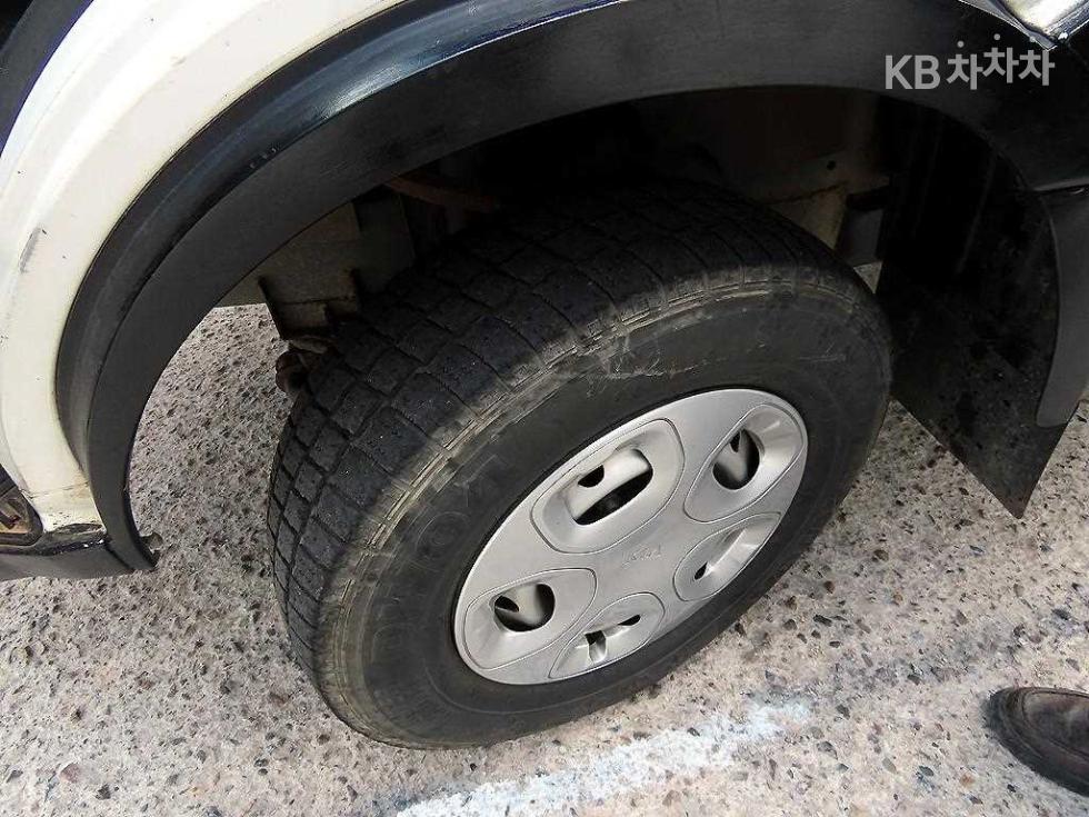2014 - kia bongo iii