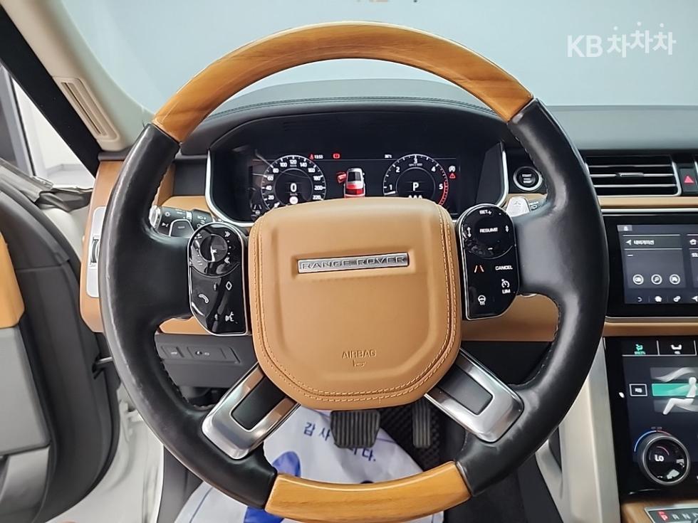 2020 Land Rover Used Car photo