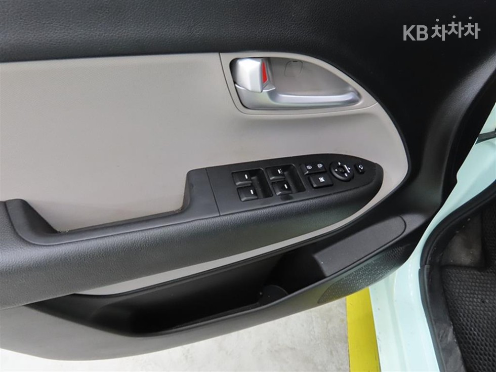 2013 - kia ray