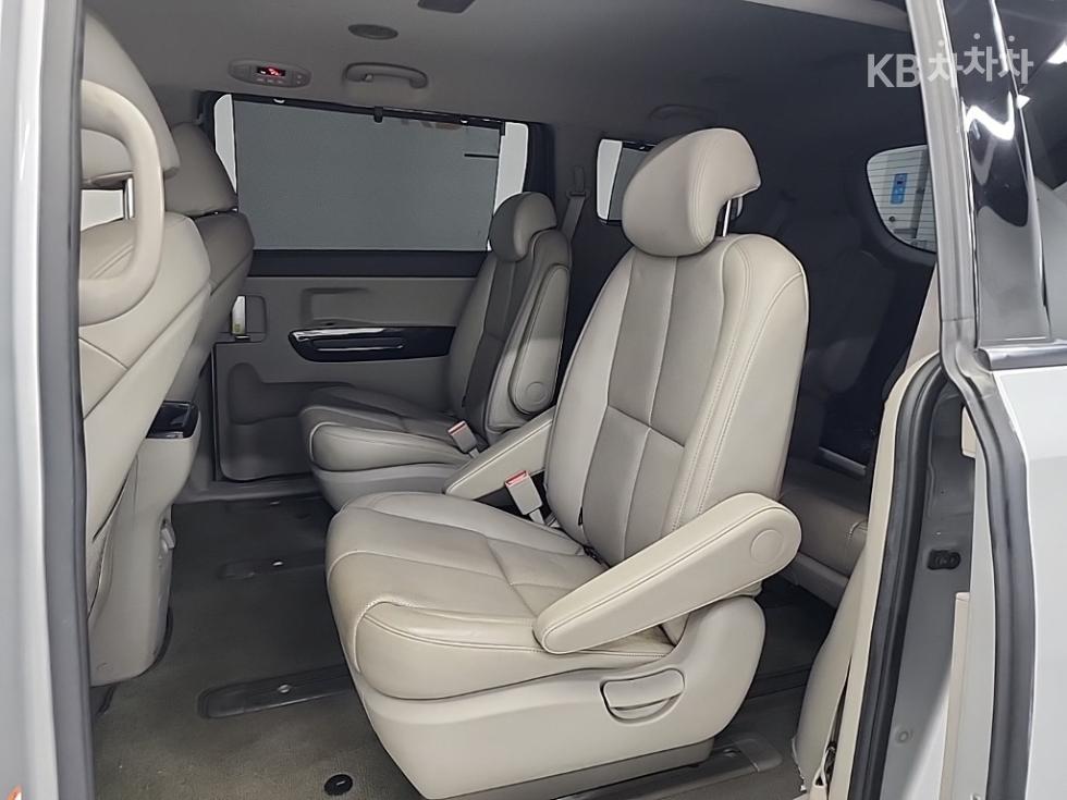 2016 - kia carnival