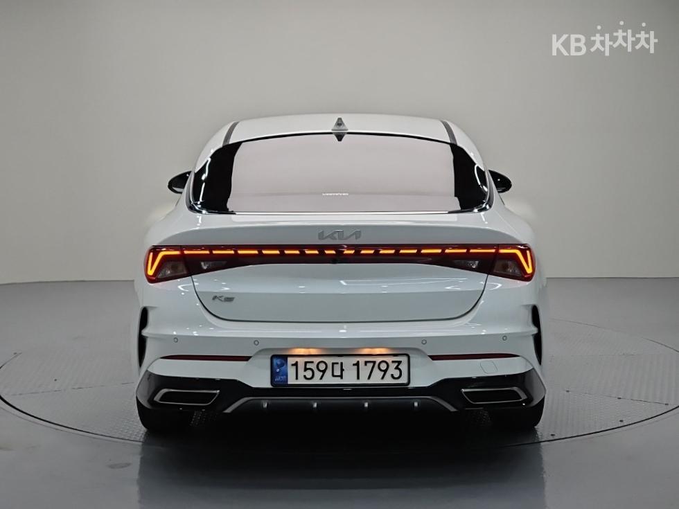 2022 - kia k5