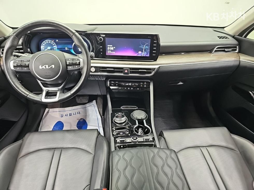 2022 - kia k5