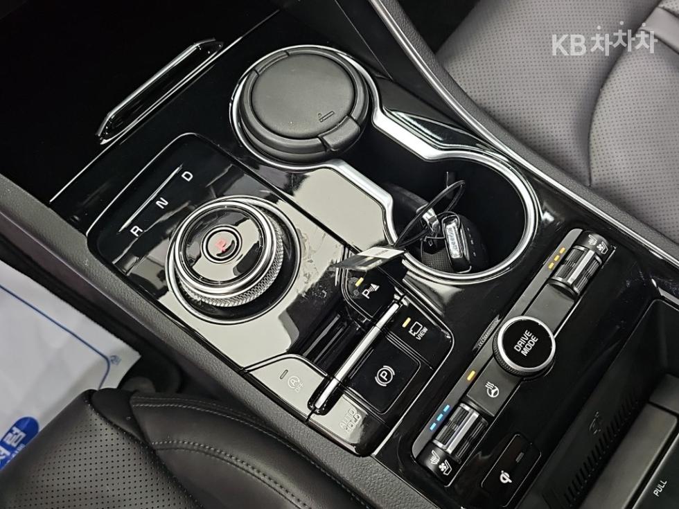 2022 - kia k5