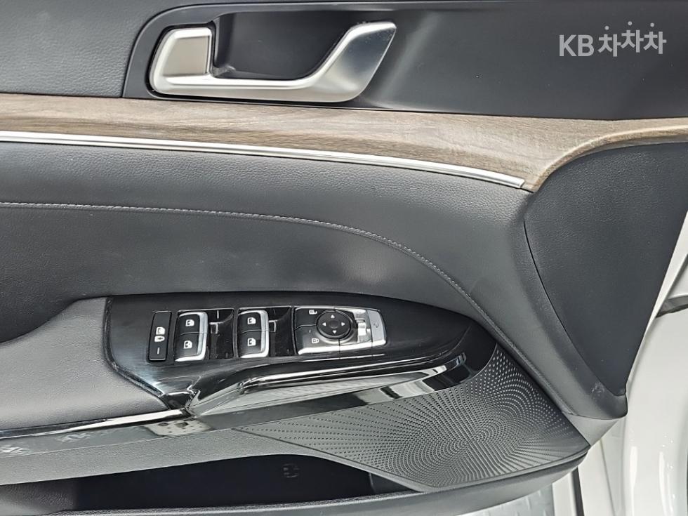 2022 - kia k5