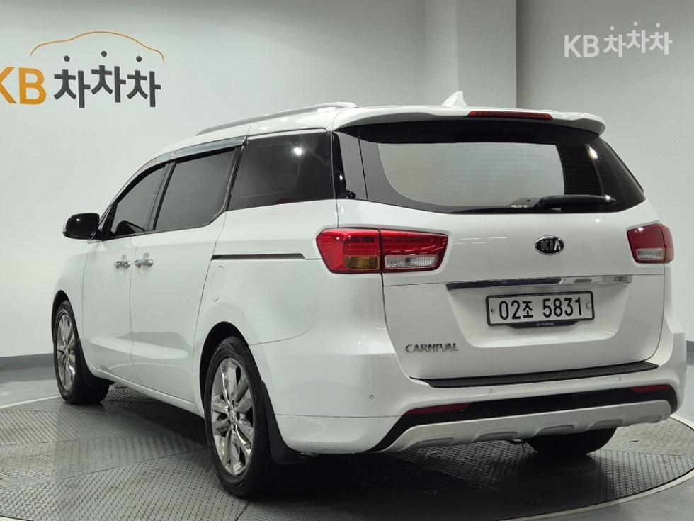 2017 - kia carnival