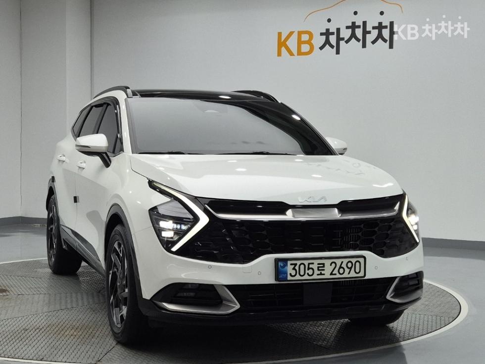 2022 - kia sportage